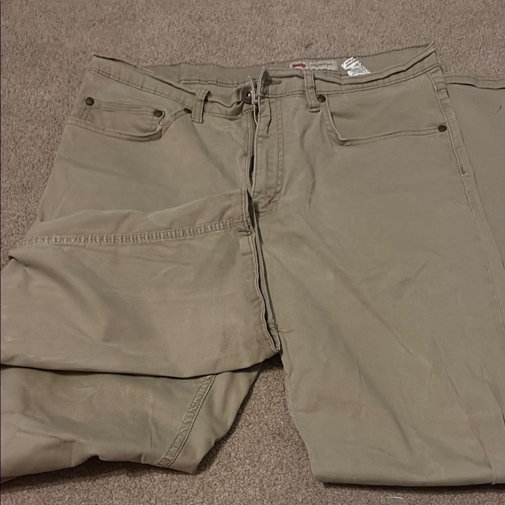 Wrangler Men's Khaki Chinos